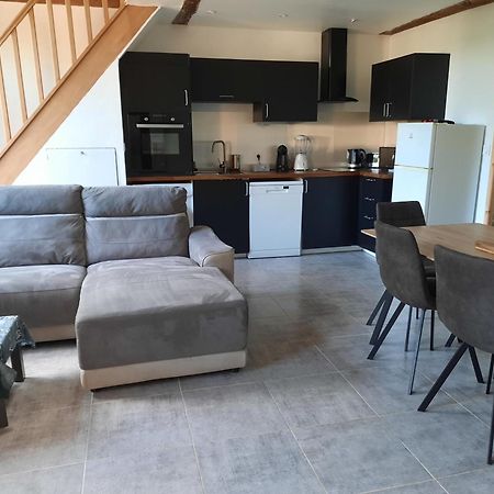 Chez Line Et Pierre: Appartement Spacieux, Lumineux Et Equipe La Bastide-de-Serou Bagian luar foto