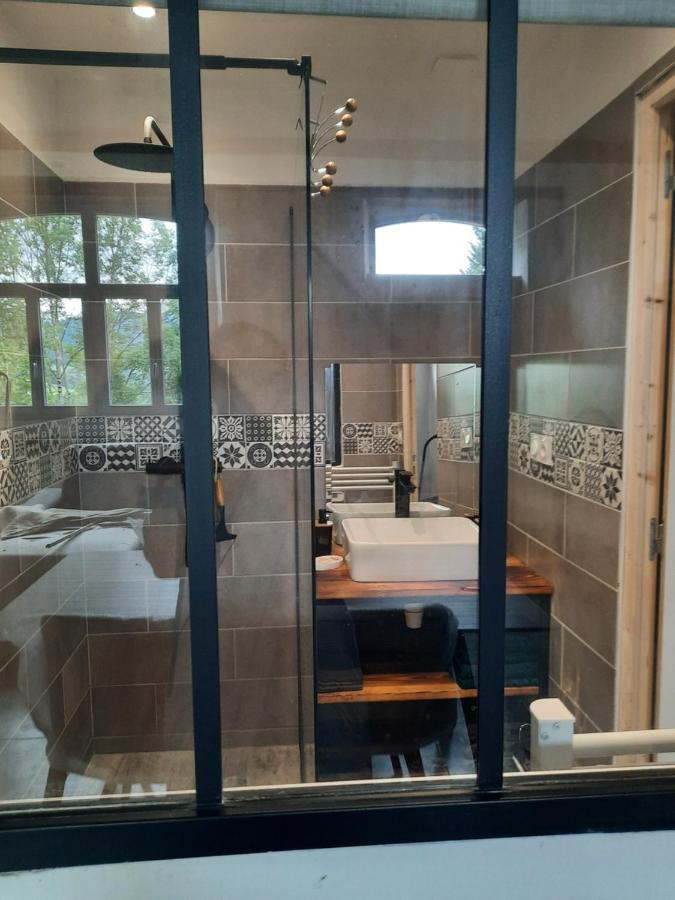 Chez Line Et Pierre: Appartement Spacieux, Lumineux Et Equipe La Bastide-de-Serou Bagian luar foto